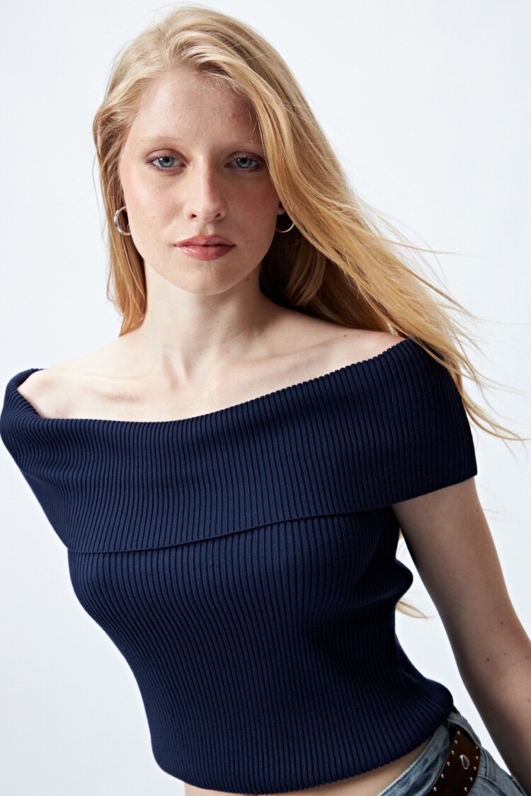 TOP LEONELA Azul Marino