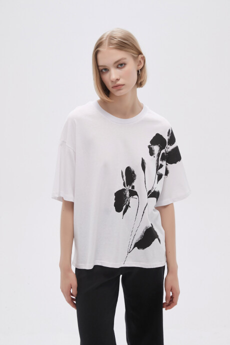 Remera Minehrva Estampado 1