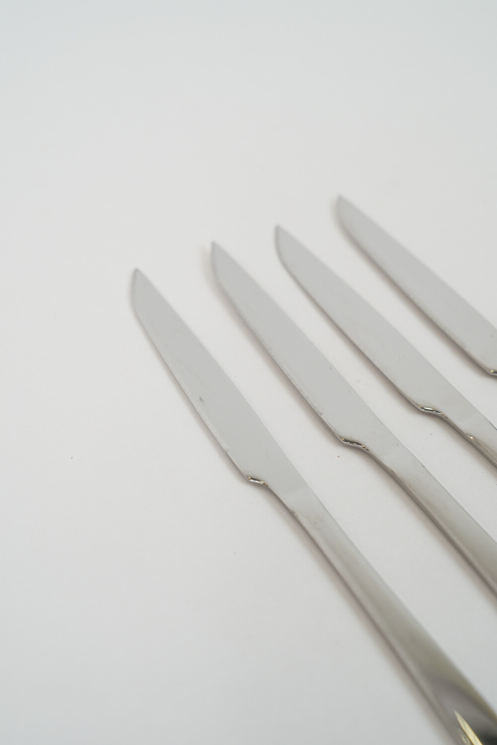 Cuchillo Asher De Postre Set 4 Un. Plateado Brillante Color Unico