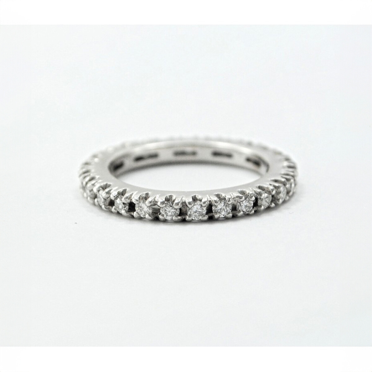 Anillo Sin Fin 18K Blanco Y Brillantes 