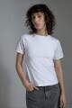 Remera con mangas de broderie blanco