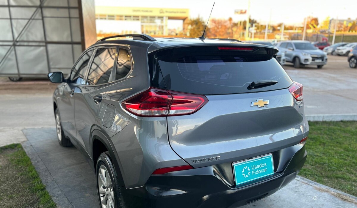 Chevrolet Tracker 1.2 LS MT 2022 Chevrolet Tracker 1.2 LS MT 2022