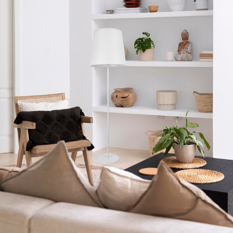 ARTEFACTO DECORATIVO DE PIE SIRA BLANCO Luminaria de Pie Sira Blanco