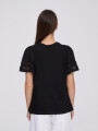 Remera Wehilani Negro