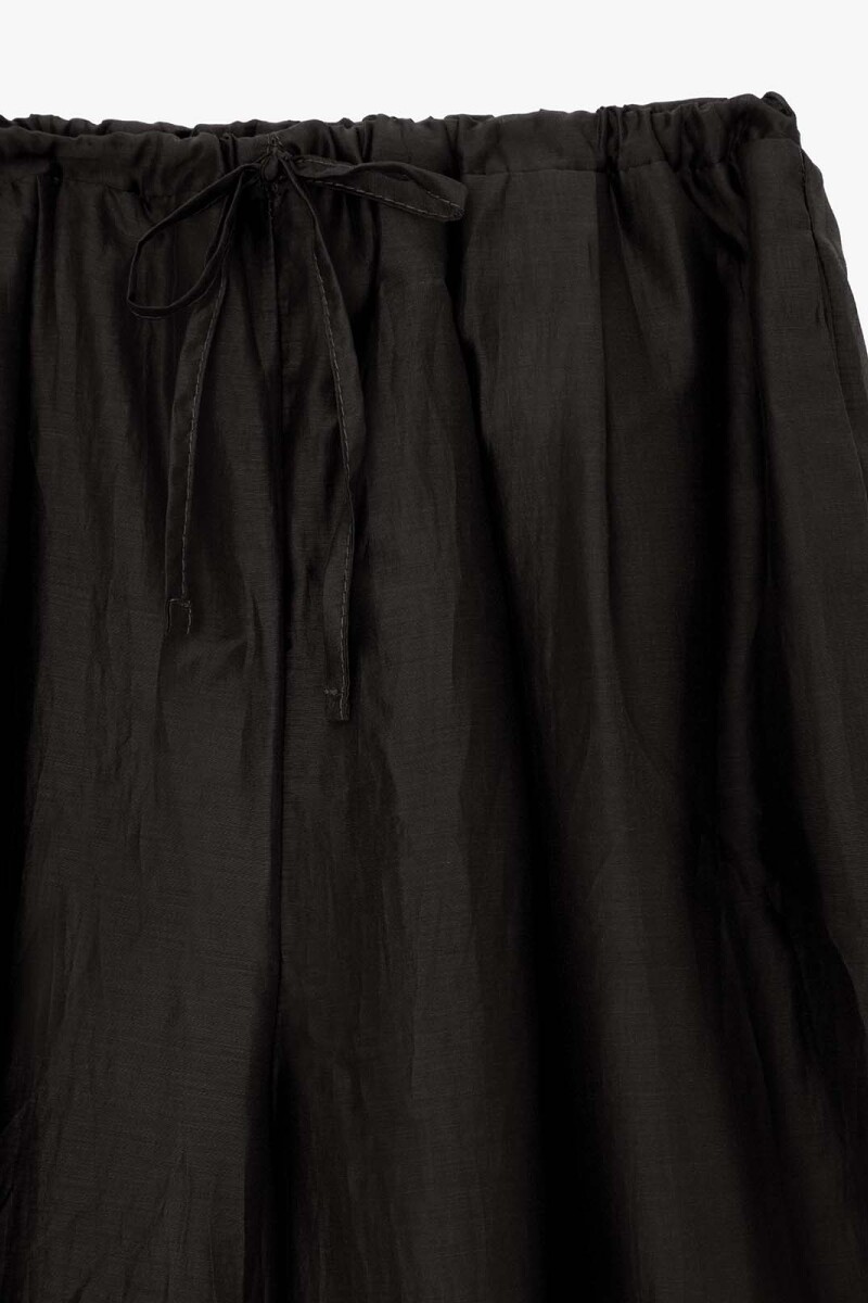PANTALON ARRUGADO Negro