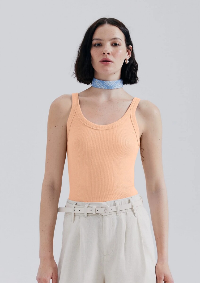 MUSCULOSA BÁSICA EN TELA ACANALADA - NARANJA 