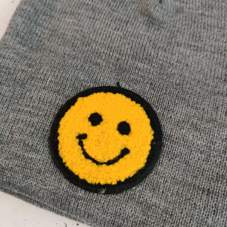 Gorro de lana smile Gris