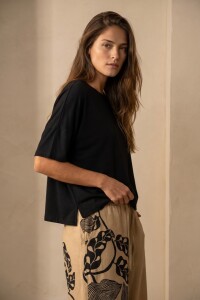 Remera Negro