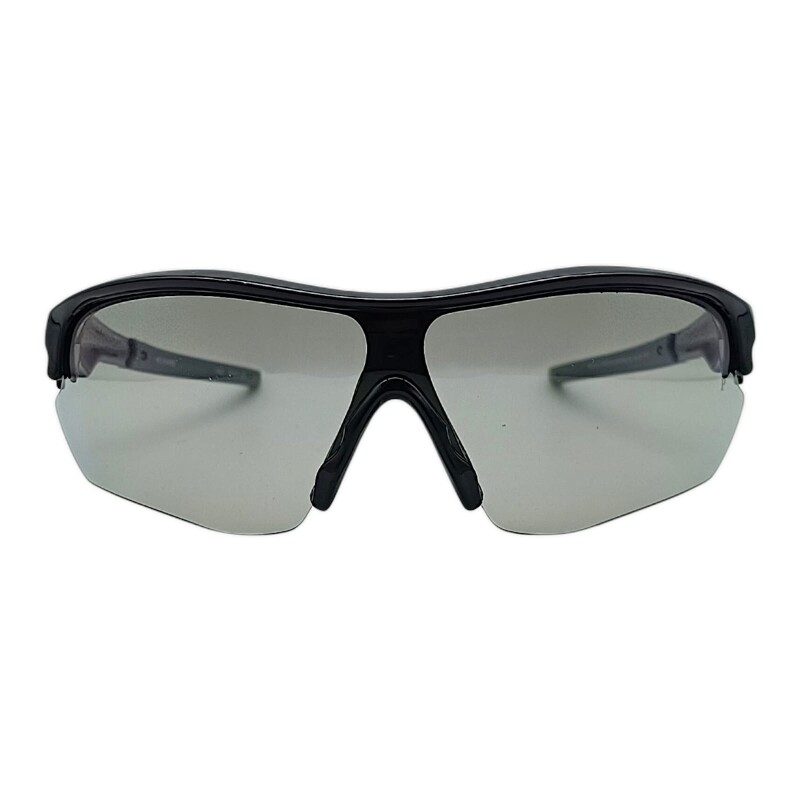 MO002821 negrocombinado