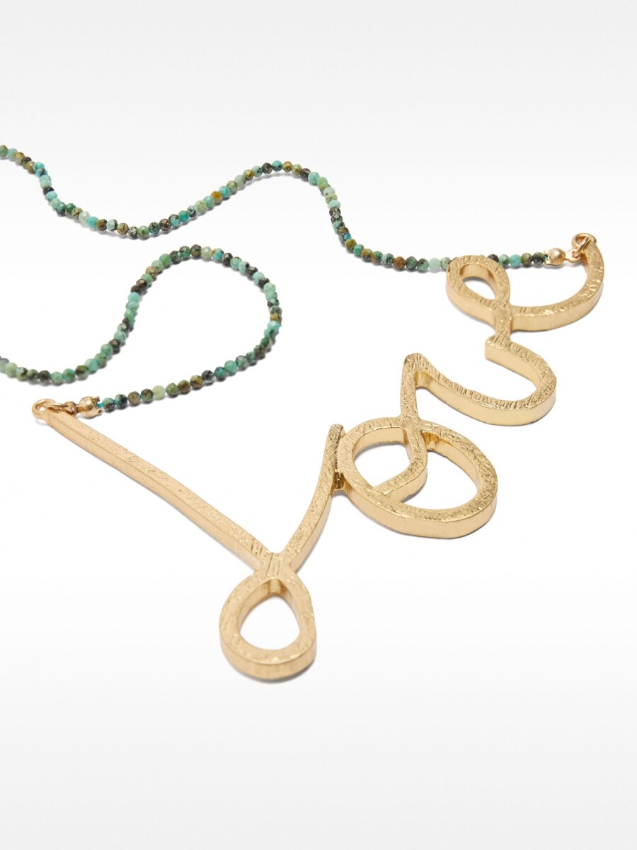 Collar Corto Con Piedras Love dorado