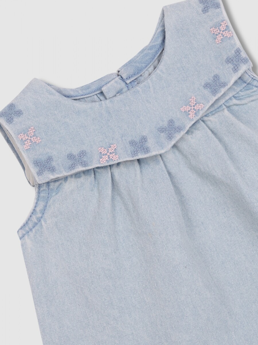 Vestido Denim Con Bordados Piedra