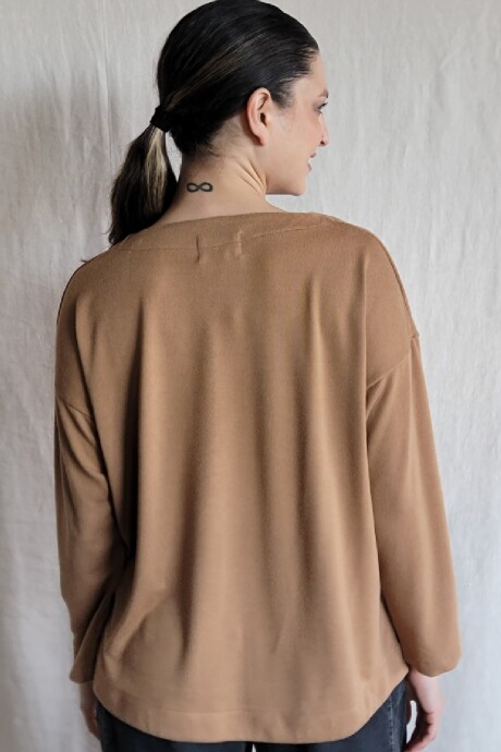 Remera Luisa Camel