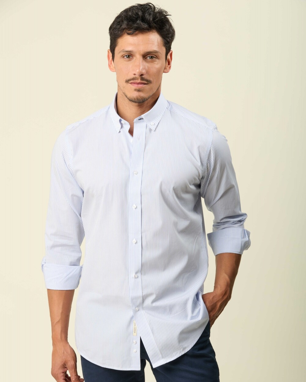 Camisa Sport Algodón Manga Larga Blanca con Raya Celeste