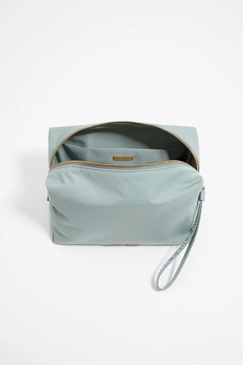 NECESER Verde