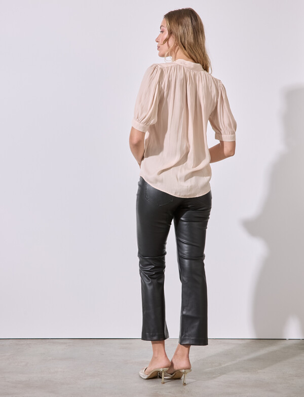 Blusa Saten Plisado BEIGE