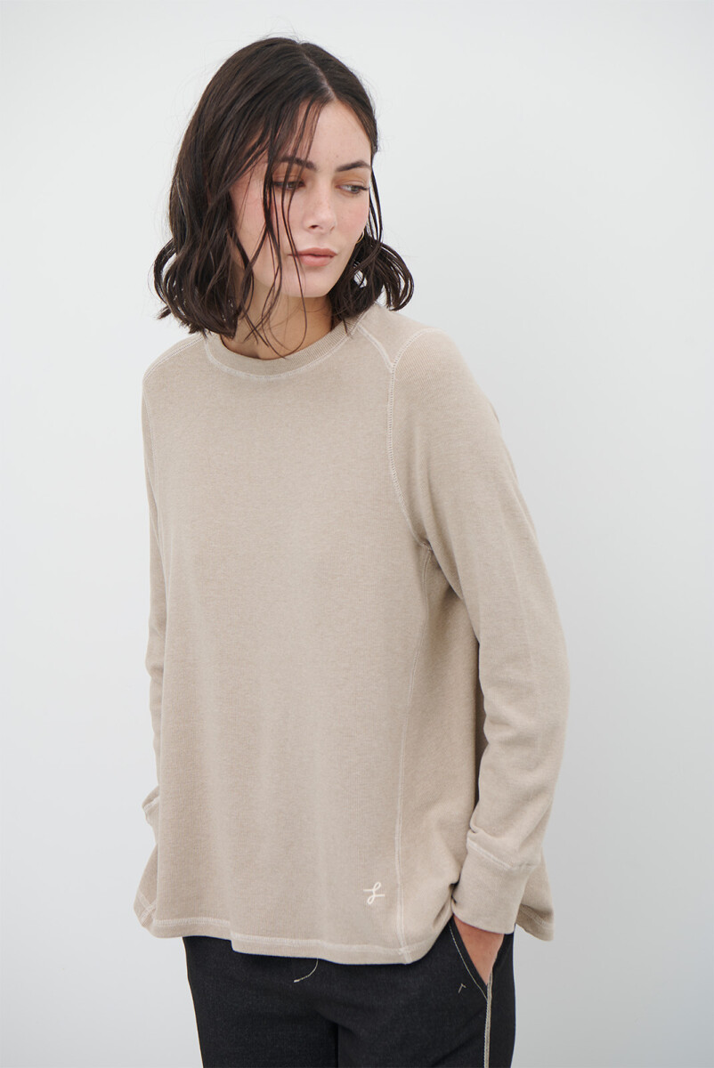 REMERA ESTELA - BEIGE 