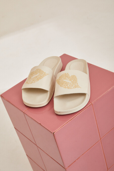 Slides kisses millie Slides kisses millie