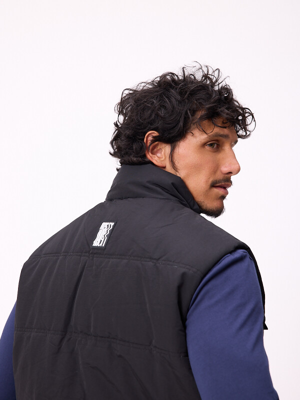 CHALECO OZLO RUSTY Negro