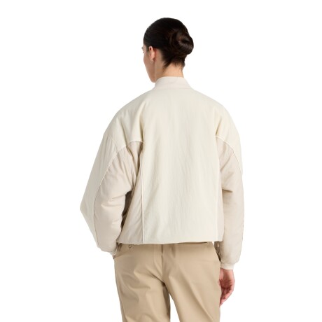 Campera de Dama New Balance -Reimagined Bomber- WJ51502LIN BEIGE