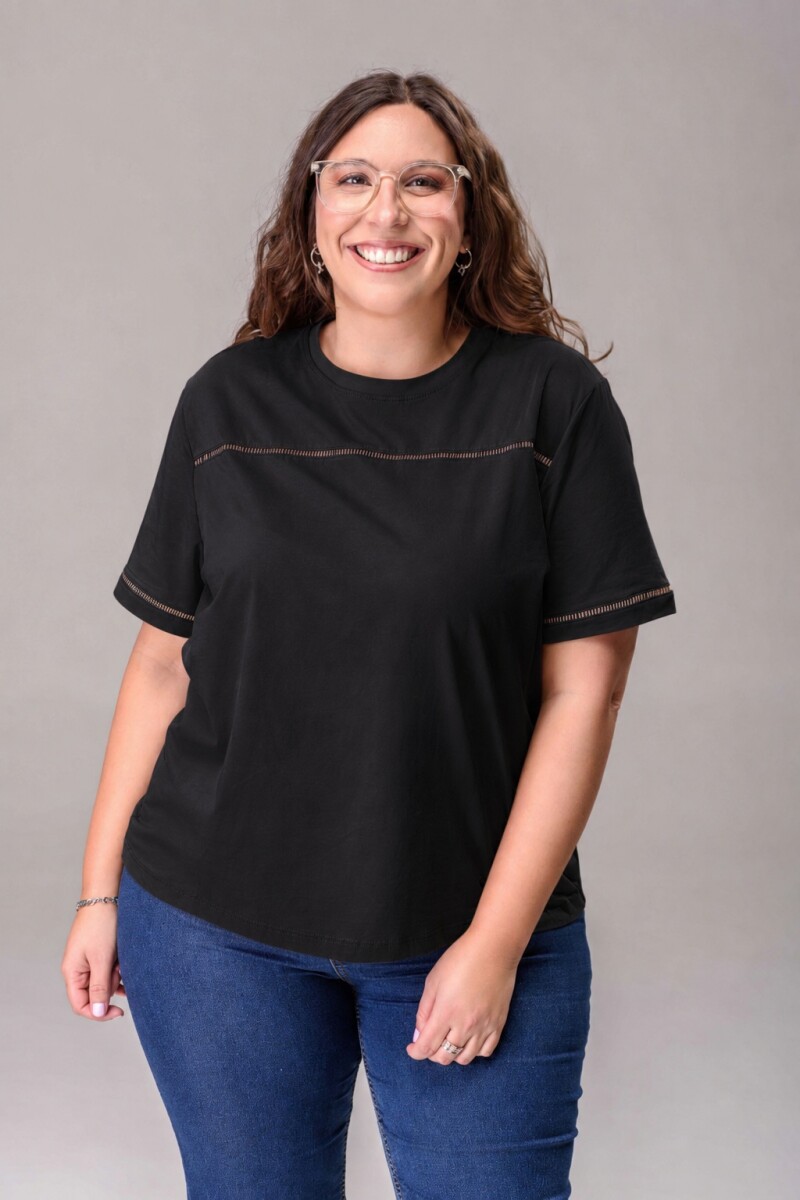 Remera Festón - negro 