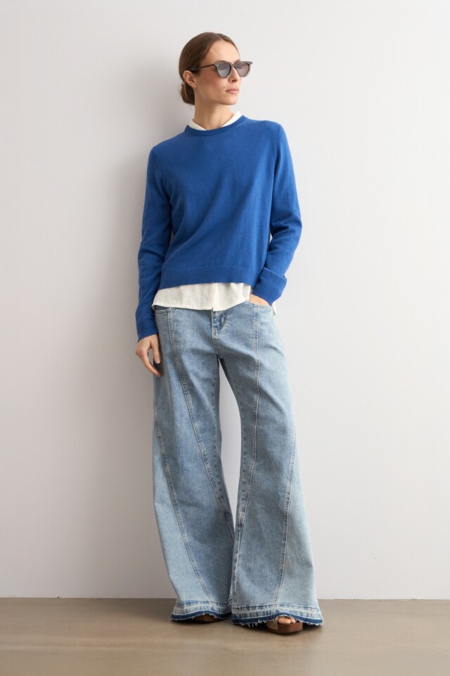 Sweater clásico cobalto