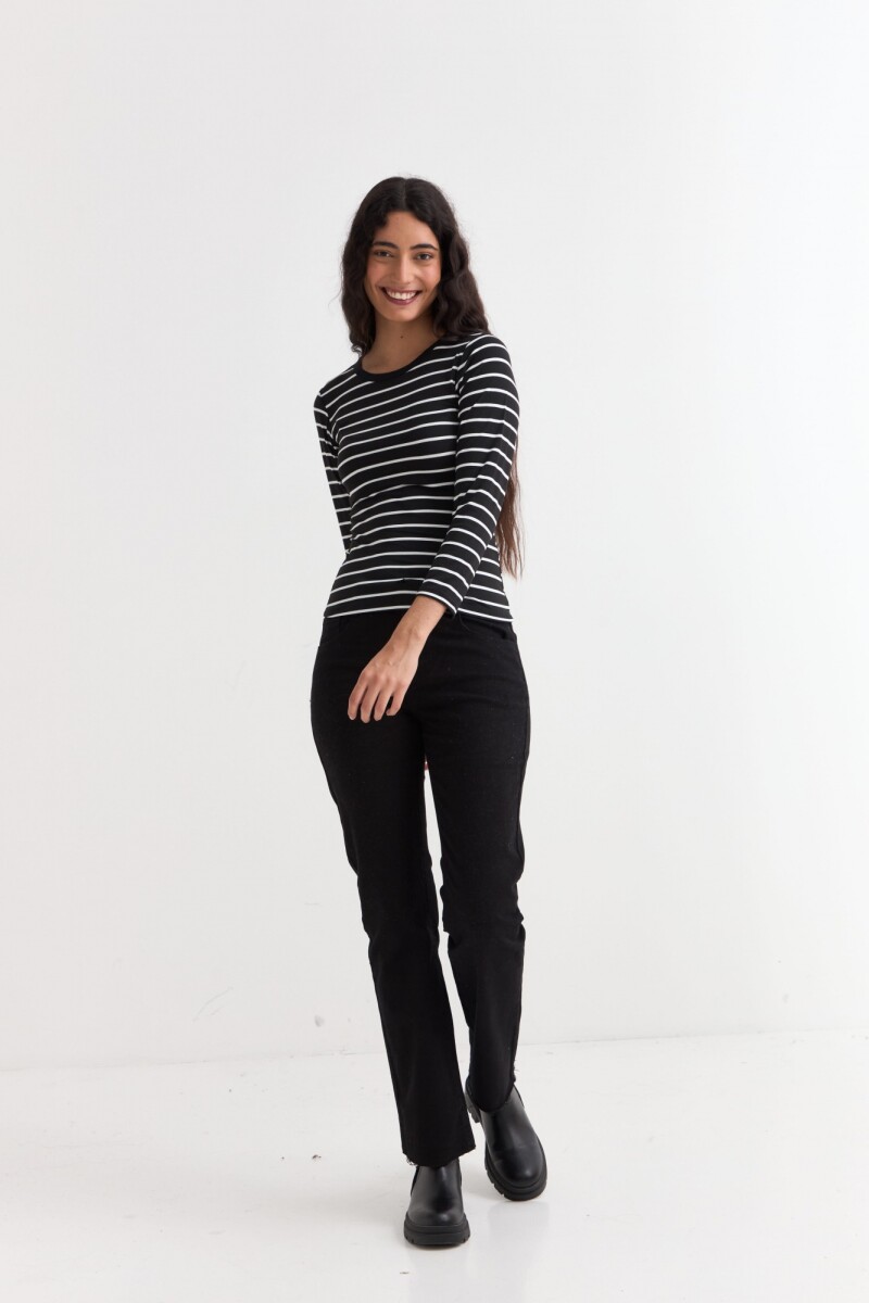 Remera m/l cuello a la base NEGRO Y BLANCO