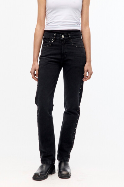 STRAIGHT BLACK STUDS Negro