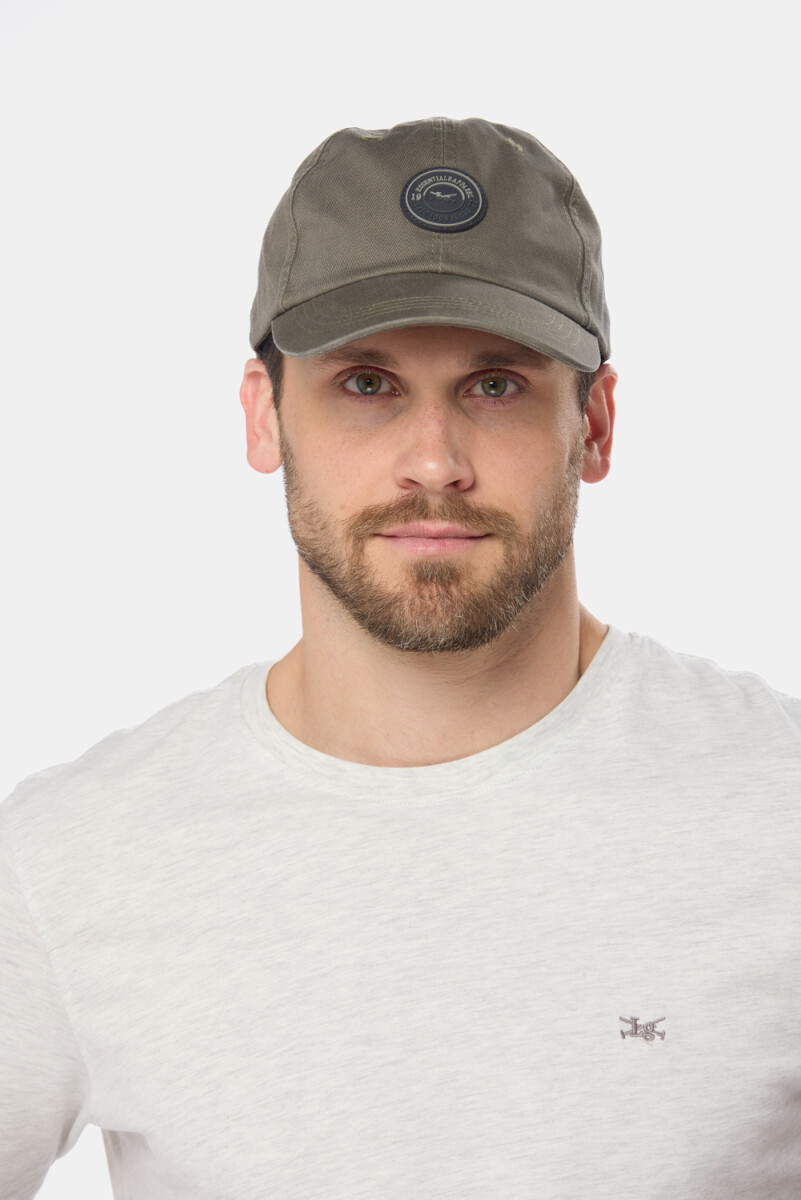 GORRO VISER DE LONA CON PARCHE DE GOMA - Verde 