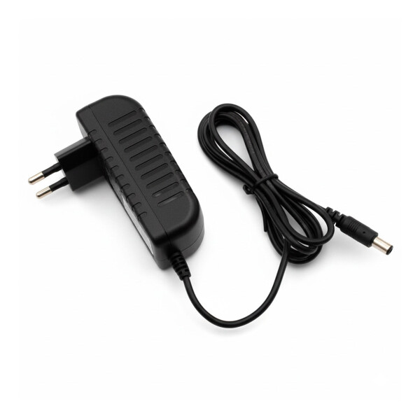 Cargador Para Notebook Laptop Ceibal 12V 2A 5x1 35mm Color Negrpo