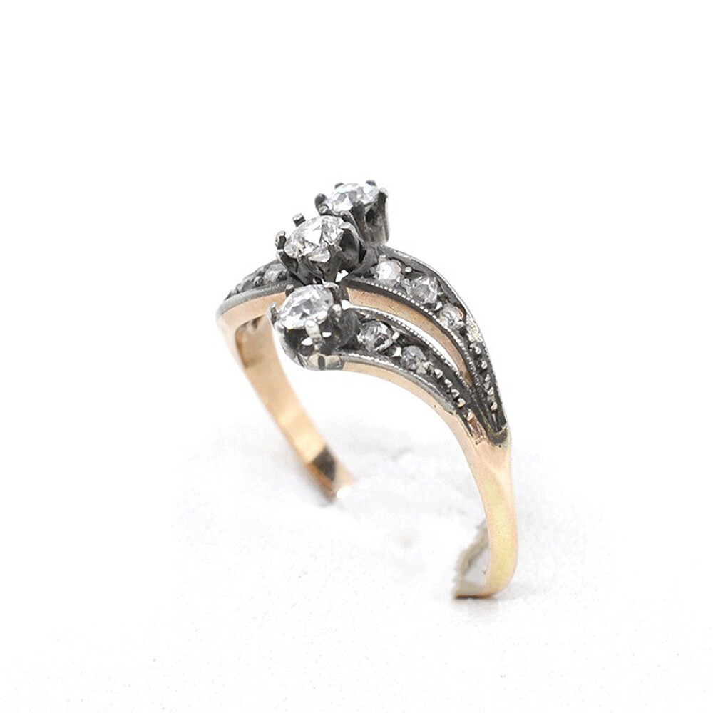 Anillo Oro 18K Con Brillantes Y Diamantes Anillo Oro 18K Con Brillantes Y Diamantes