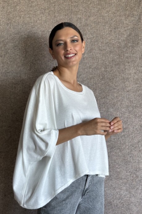 Remera Lara Crudo tipo cashmere