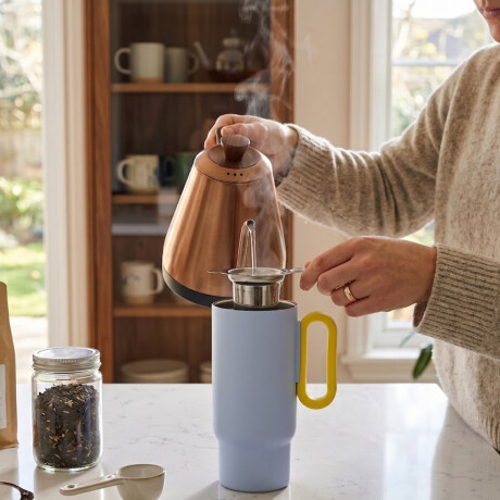 Vaso térmico de acero con tapa y asa - 560ml Celeste