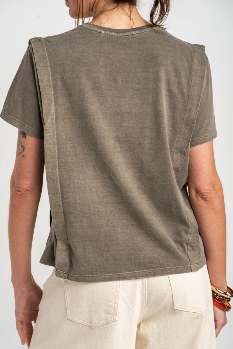 Remera Con Aplique Oliva