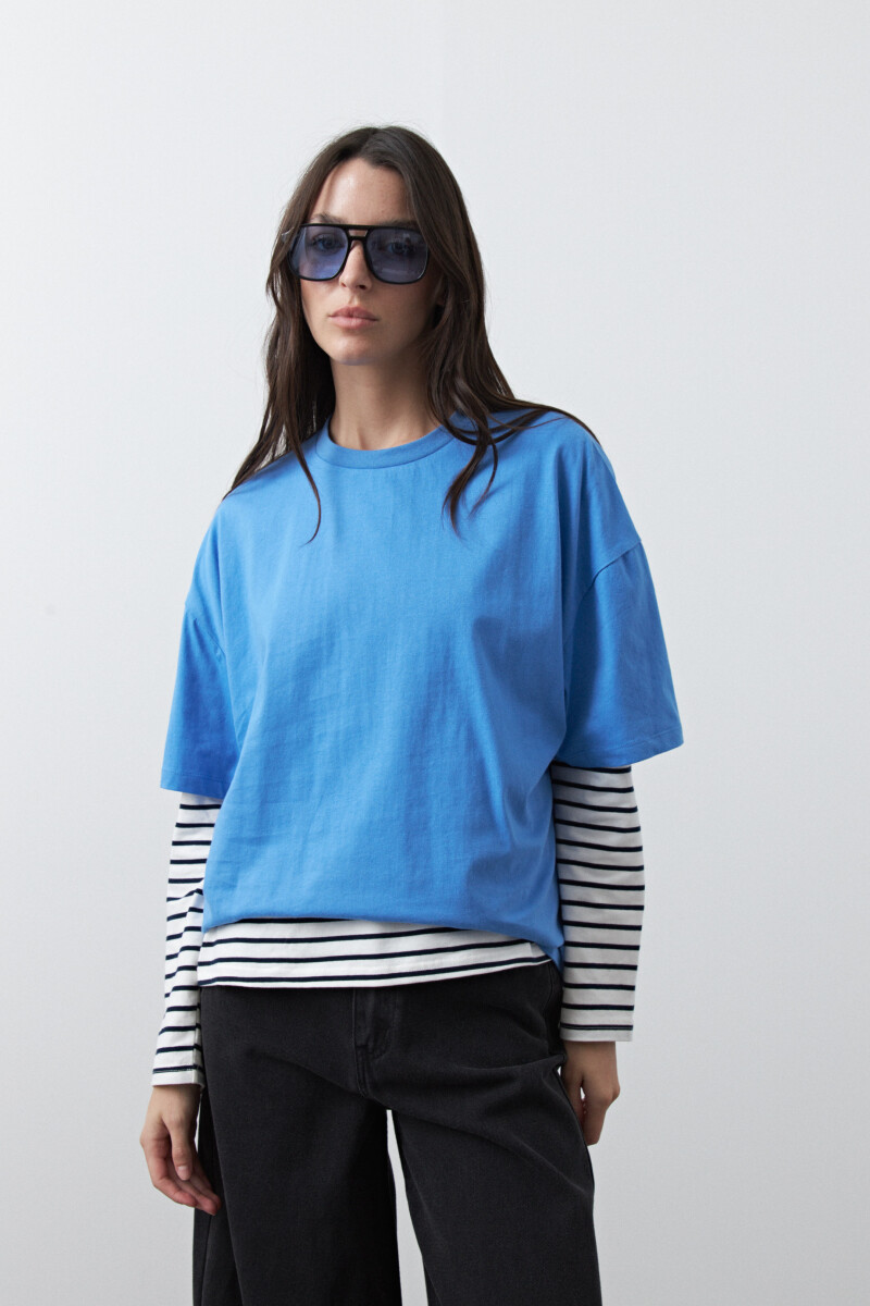 REMERA ERICA - Azul Regata 