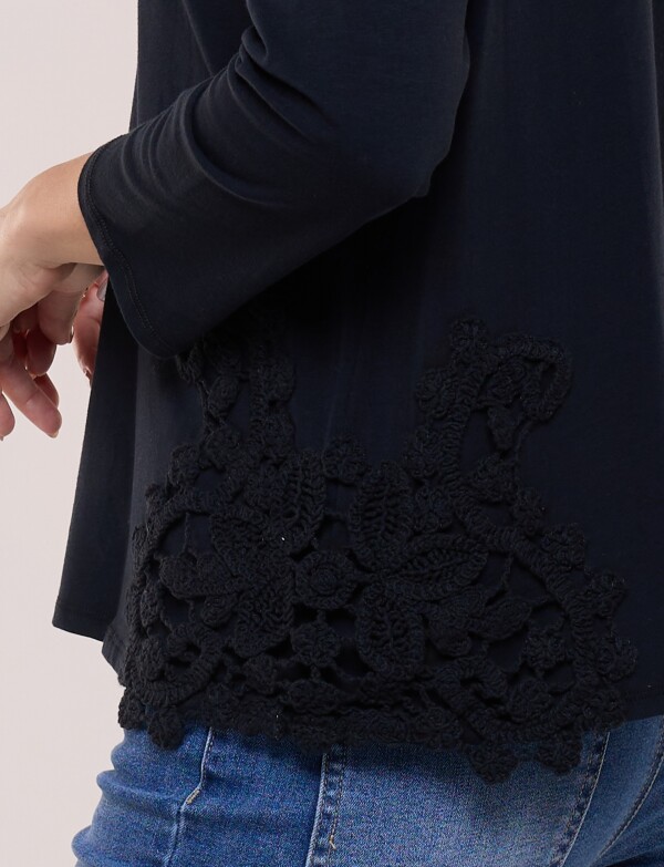 Remera De Algodón Con Aplique NEGRO