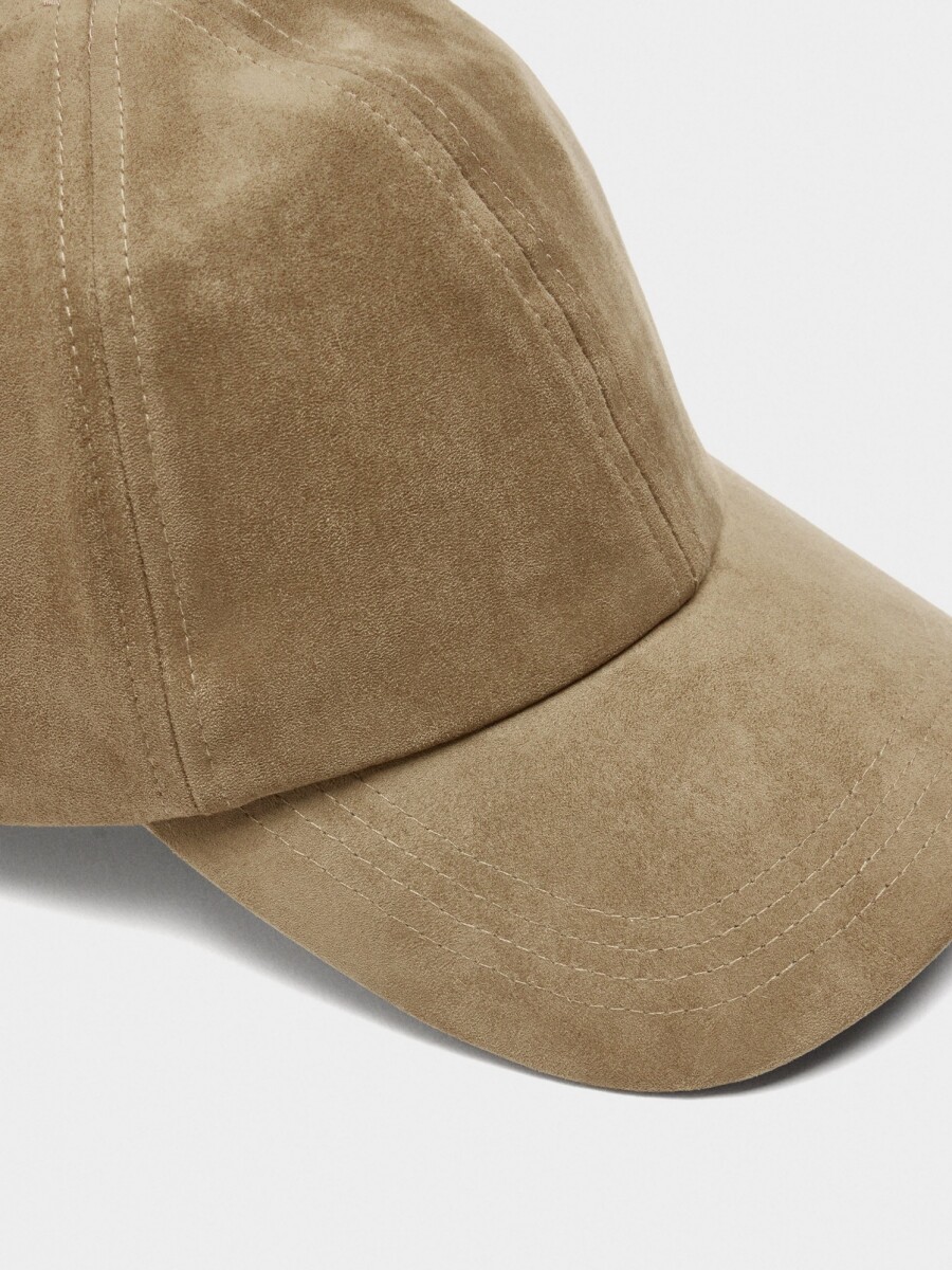 Gorra Lisa Textura Suave camel