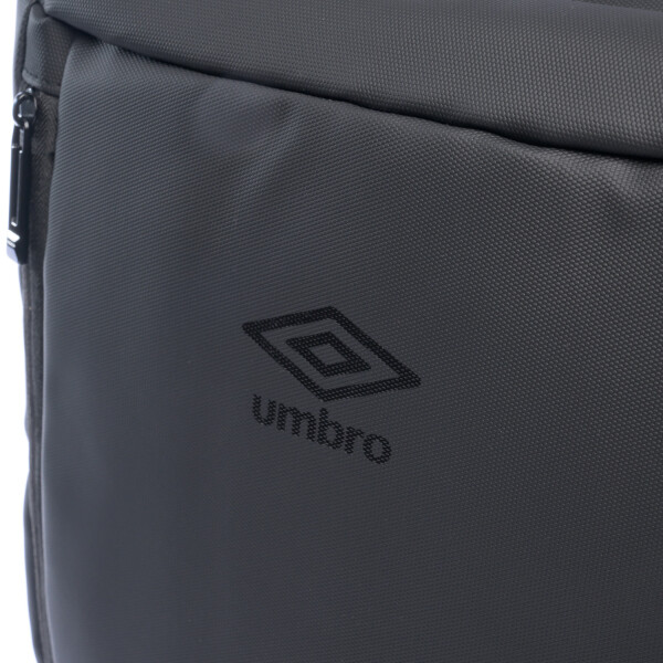 MOCHILA TRIPEC Umbro 002