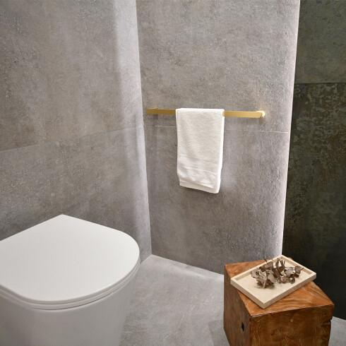 Toallero En Ac Inox Color Oro Cepillado De 60 Cms. 000