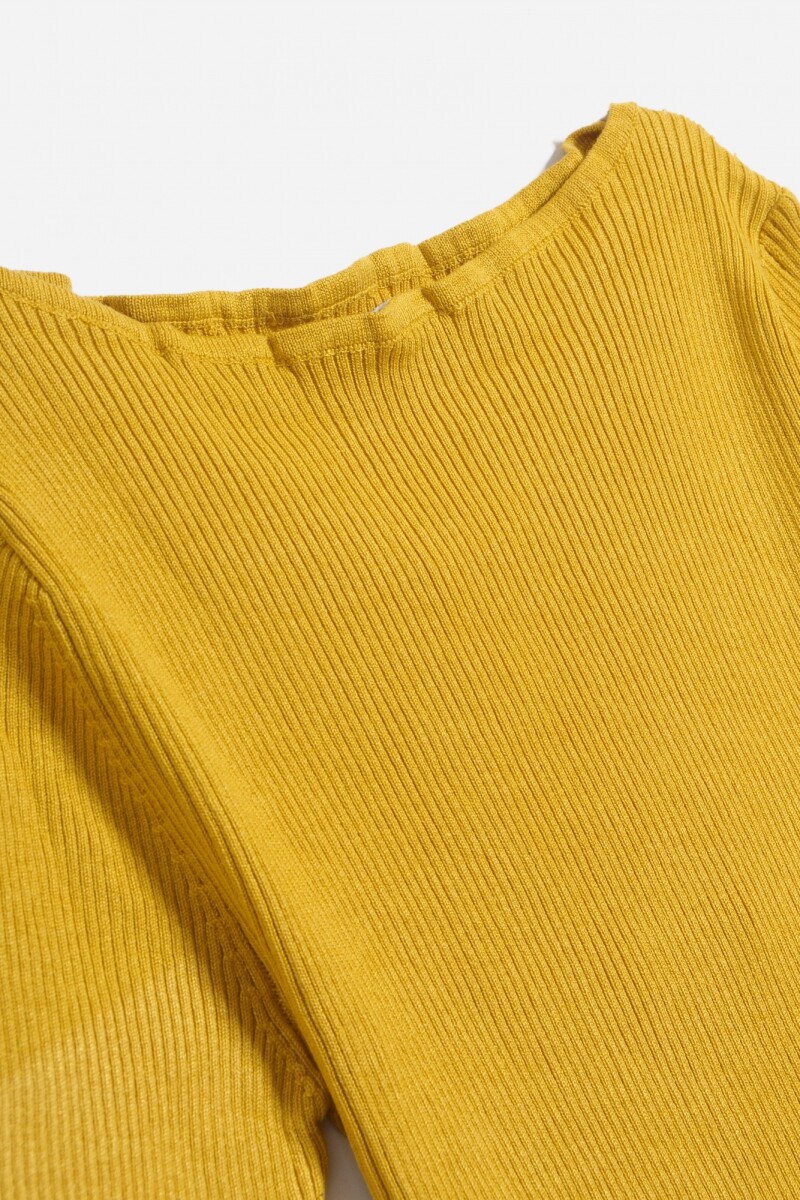 Sweater cuello bote DORADO