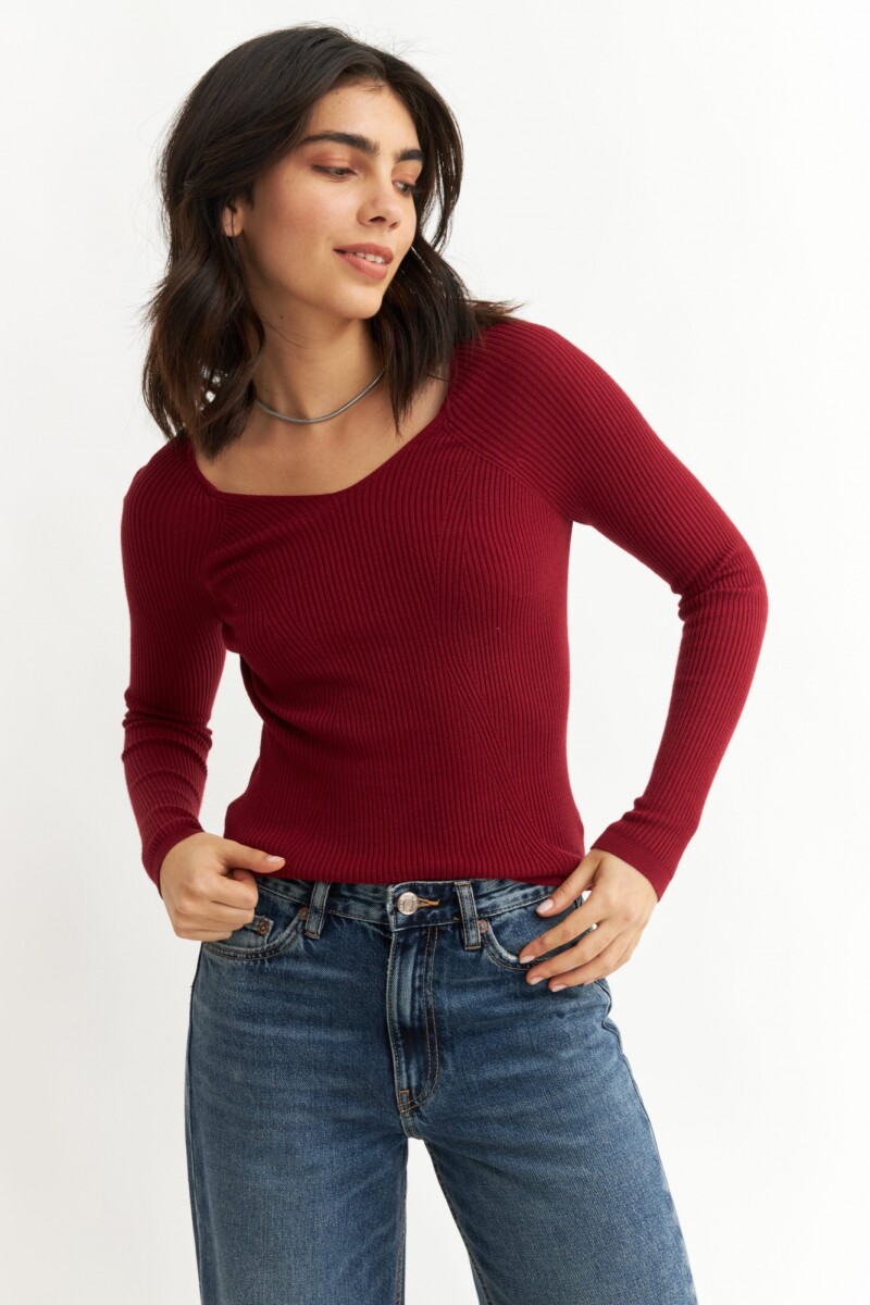 Sweater escote corazón - Bordo 