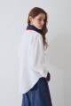 CAMISA EMBLEMA Blanco Con Rojo Y Azul