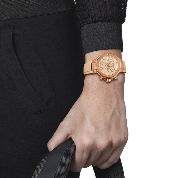 Reloj TISSOT T-RACE 38mm color Nude con correa de silicona Reloj TISSOT T-RACE 38mm color Nude con correa de silicona