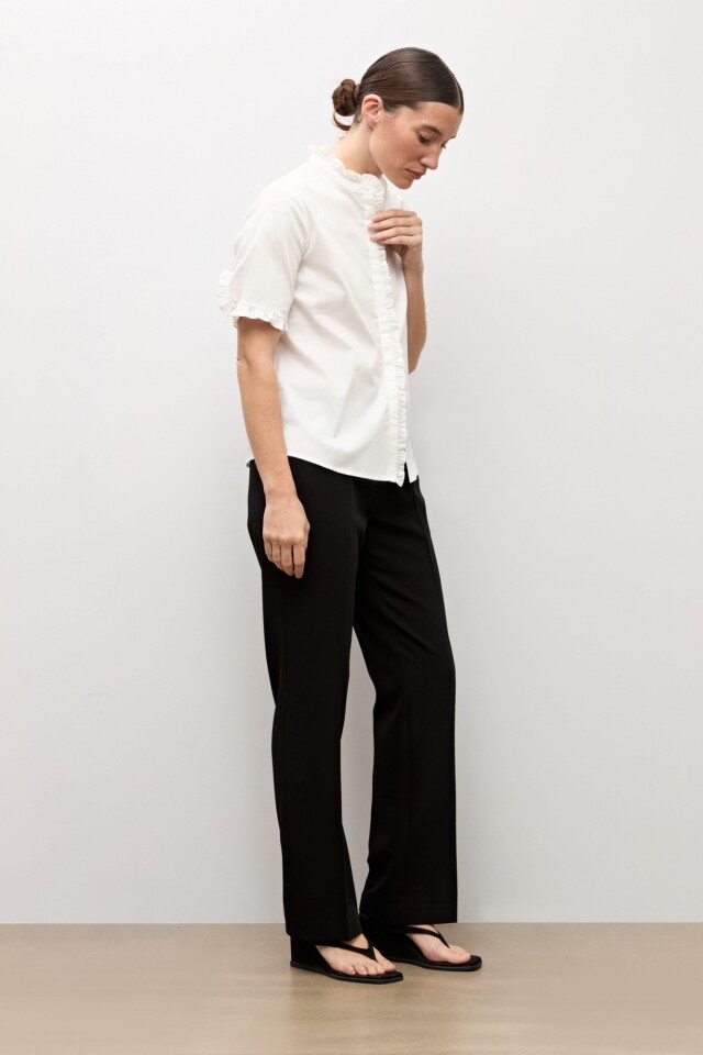 Camisa manga corta con volados blanco