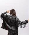 Camisa eco cuero flecos negro