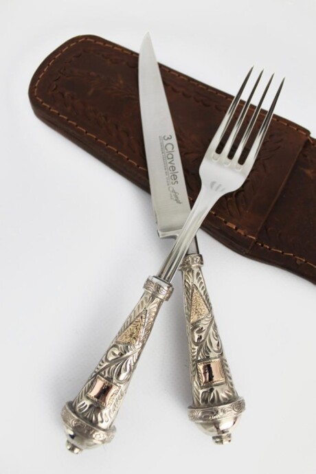 Juego Tenedor y Cuchillo Plata y Oro Juego Tenedor y Cuchillo Plata y Oro