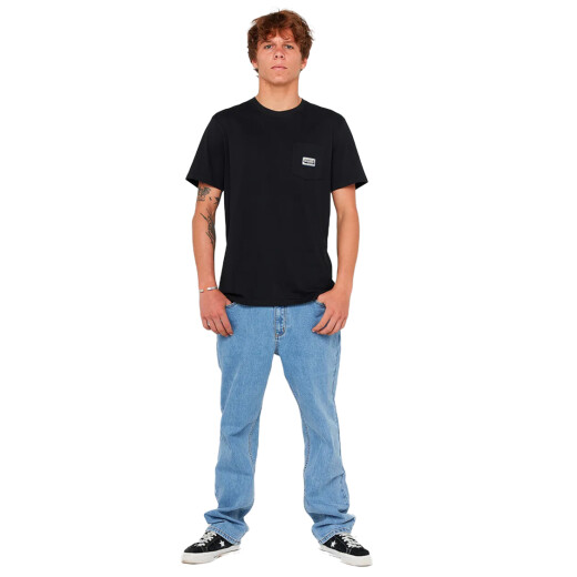 Remera Rip Curl Sportline Badge Ss Tee - Negro Remera Rip Curl Sportline Badge Ss Tee - Negro