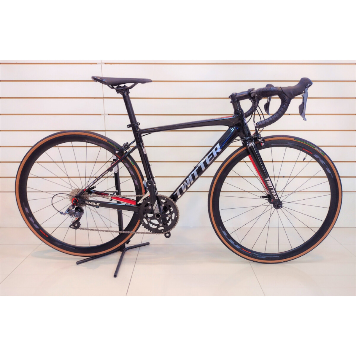 Bicicleta De Ruta TWITTER Smile C Rodado 700C 16S/T46 - Black 