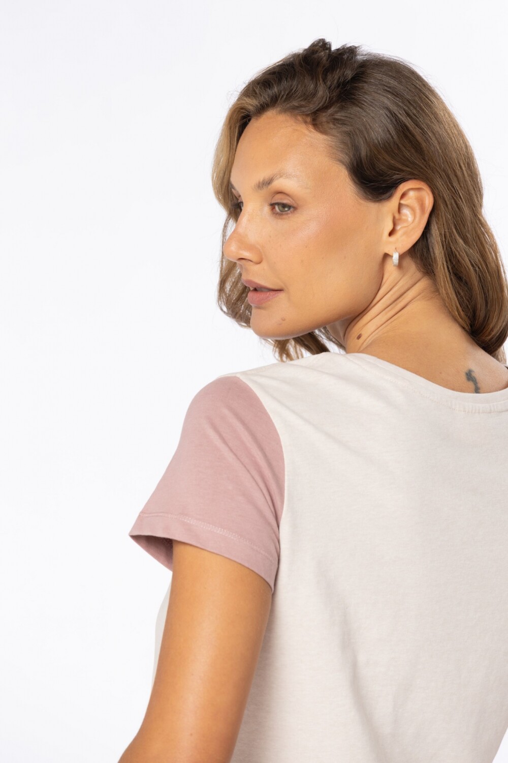 REMERA BLOQUE DE COLOR Beige