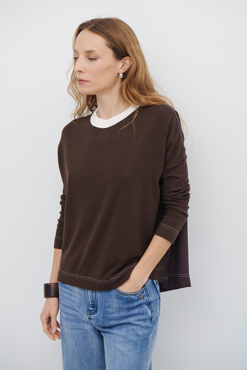 REMERA NECK - MARRON 
