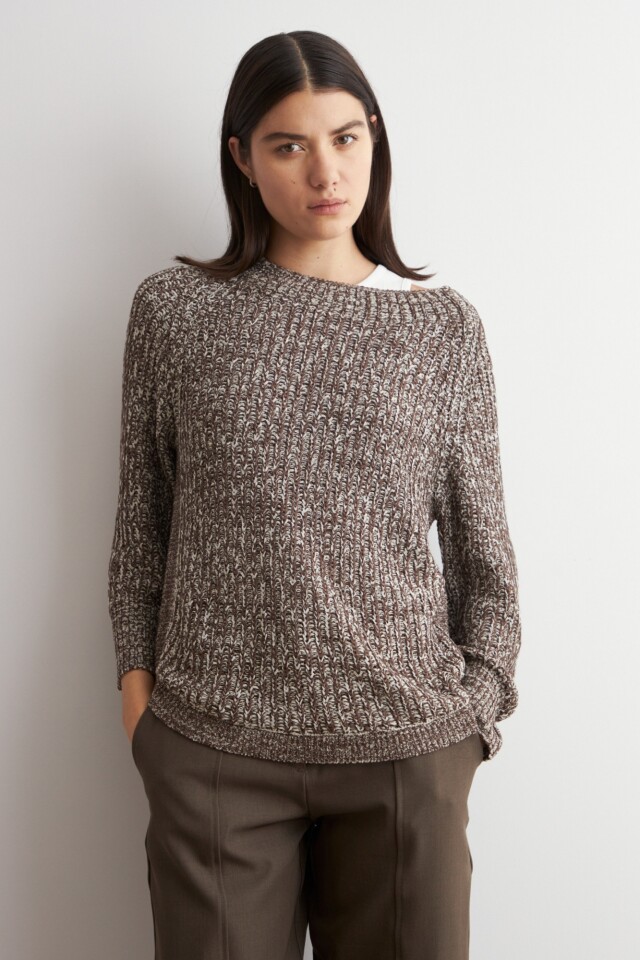 Sweater cinta ruedo curvo chocolate